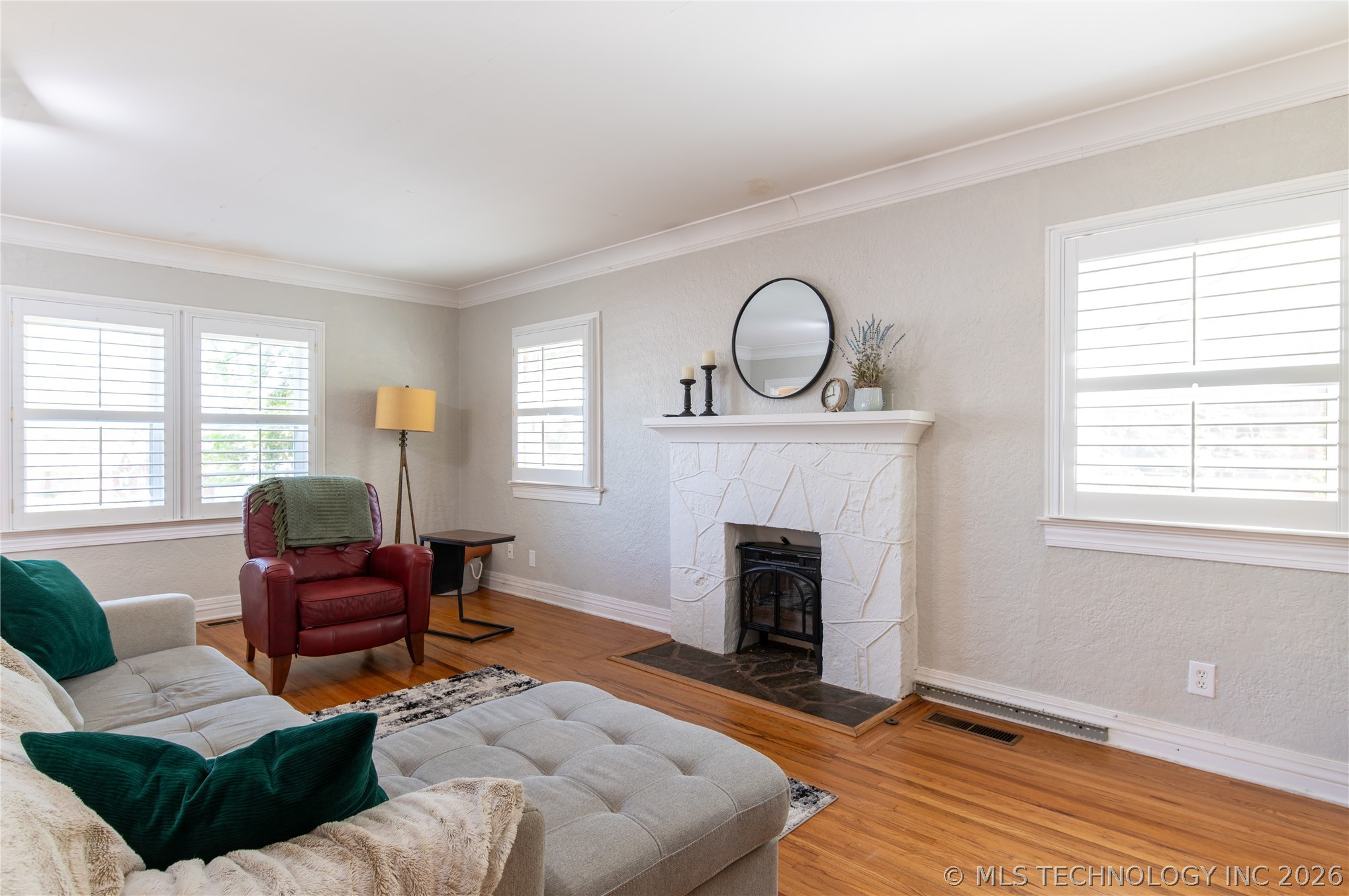 3520 E 12th Place