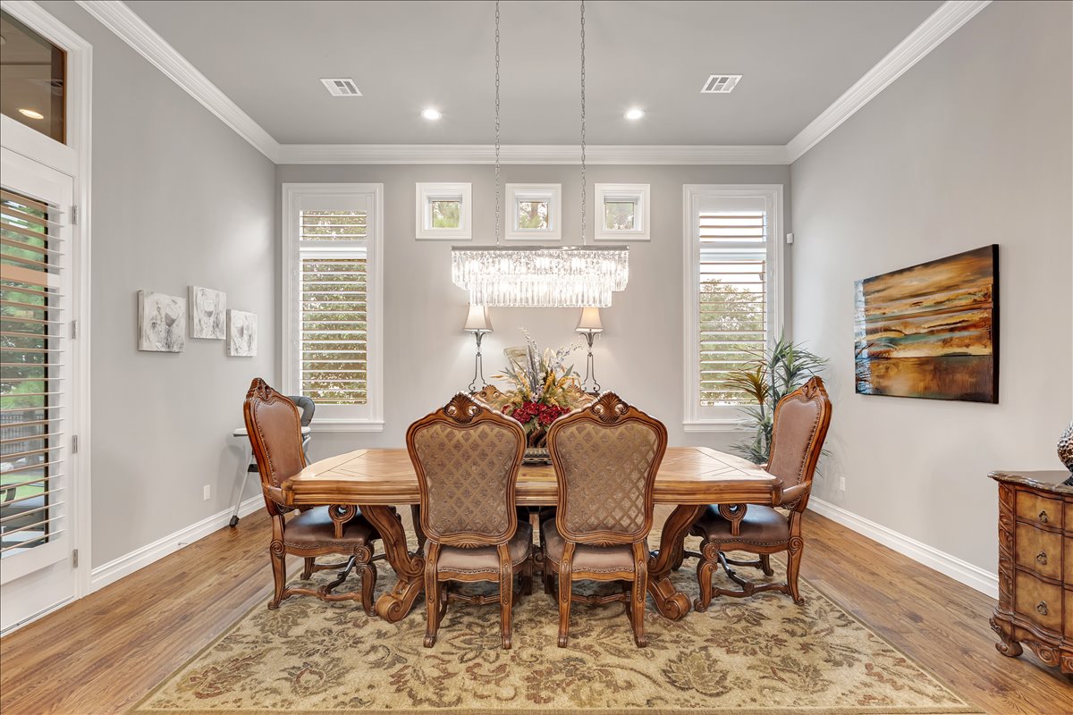 1105 W 84th Street