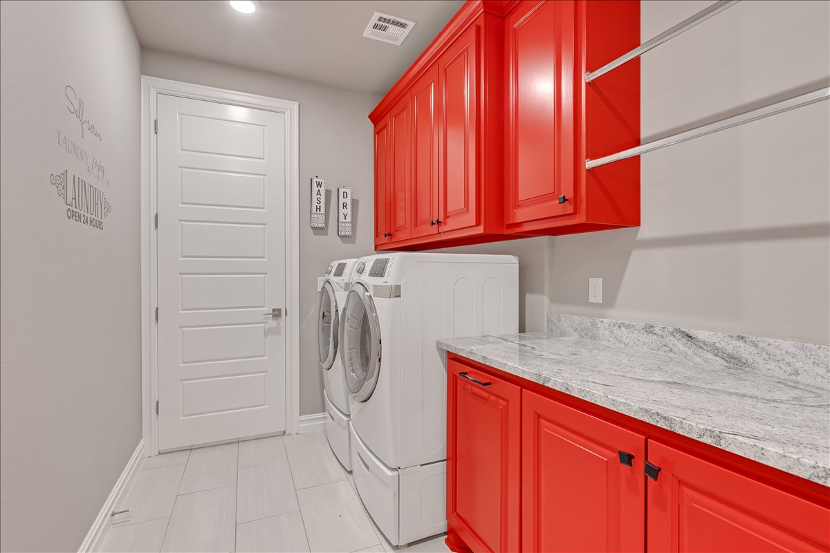 1105 W 84th Street