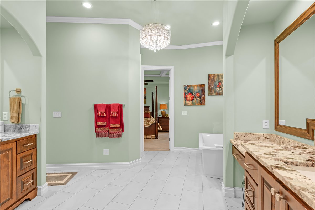1105 W 84th Street