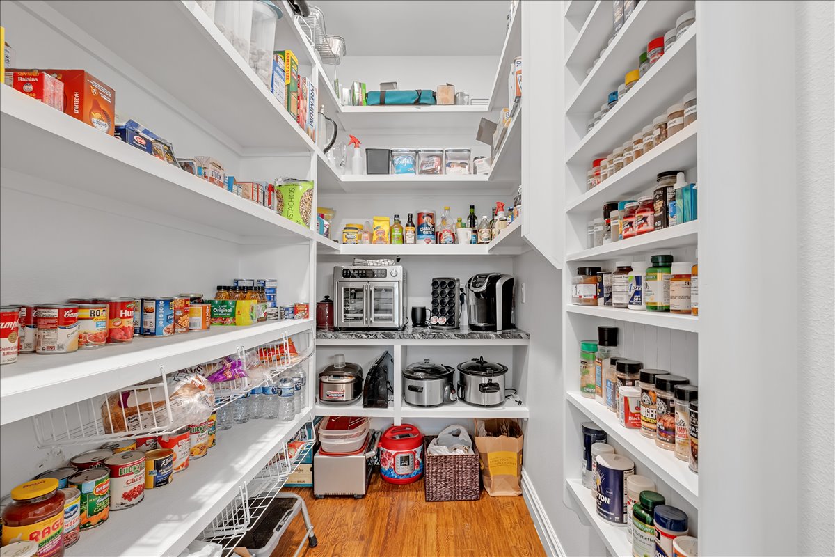 1105 W 84th Street