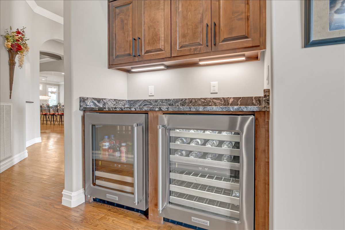 1105 W 84th Street