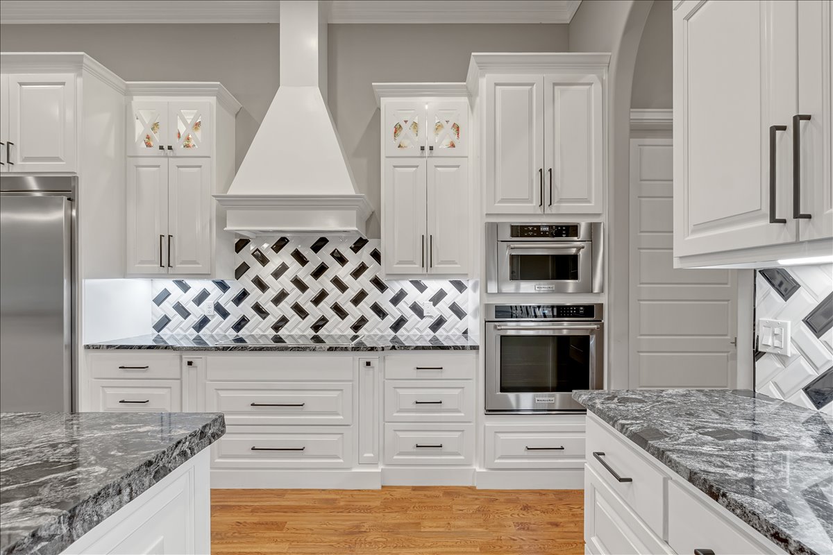 1105 W 84th Street