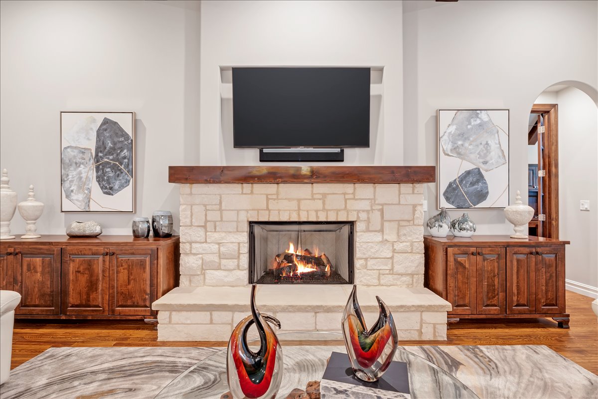 1105 W 84th Street