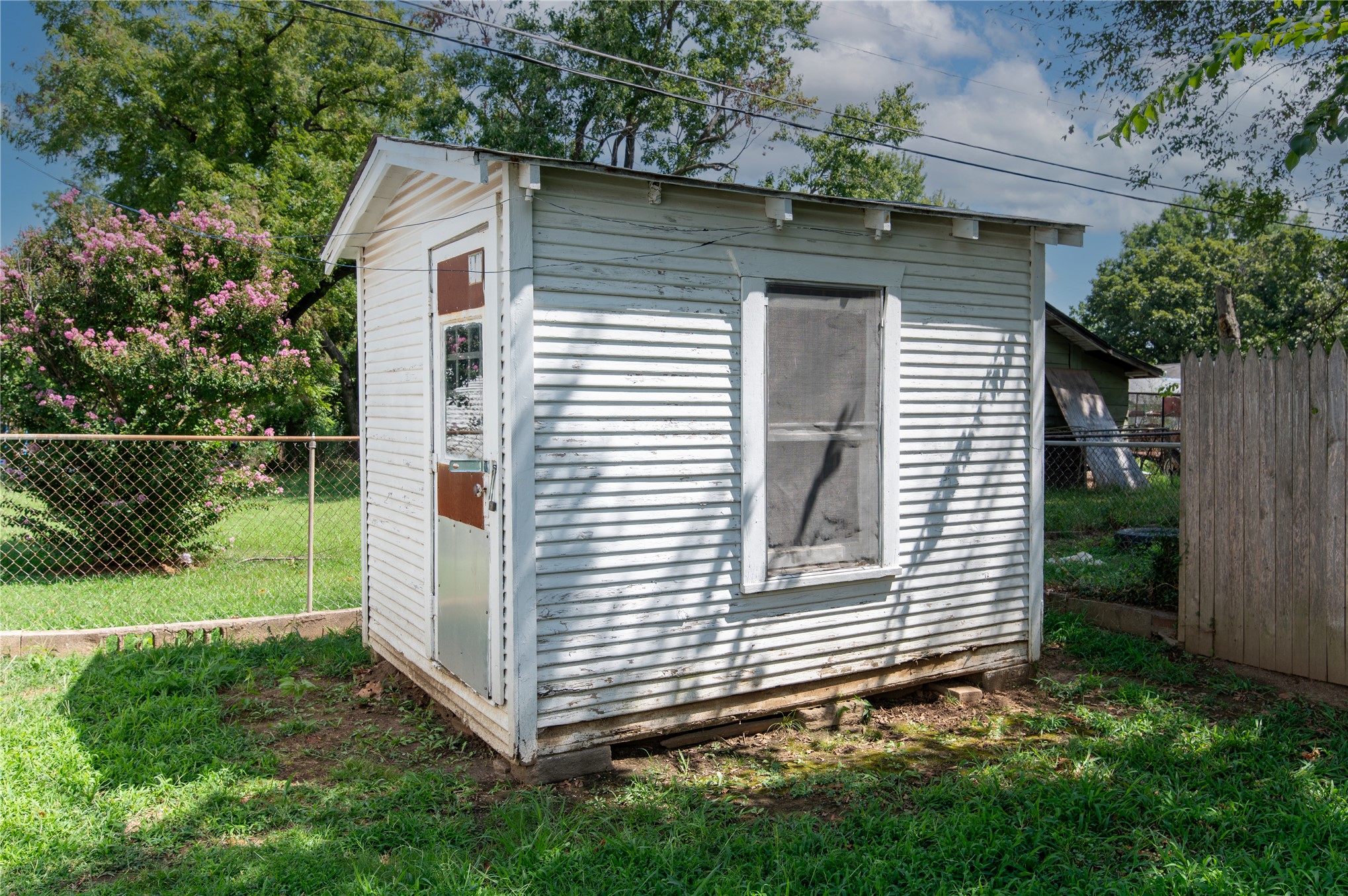 2812 W 37th Place