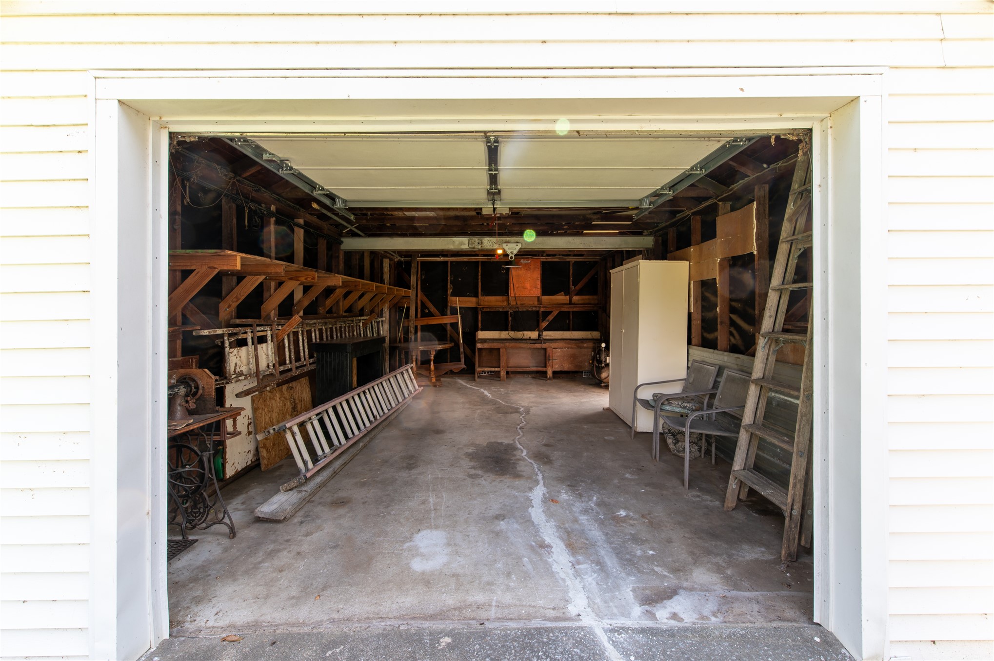 2812 W 37th Place