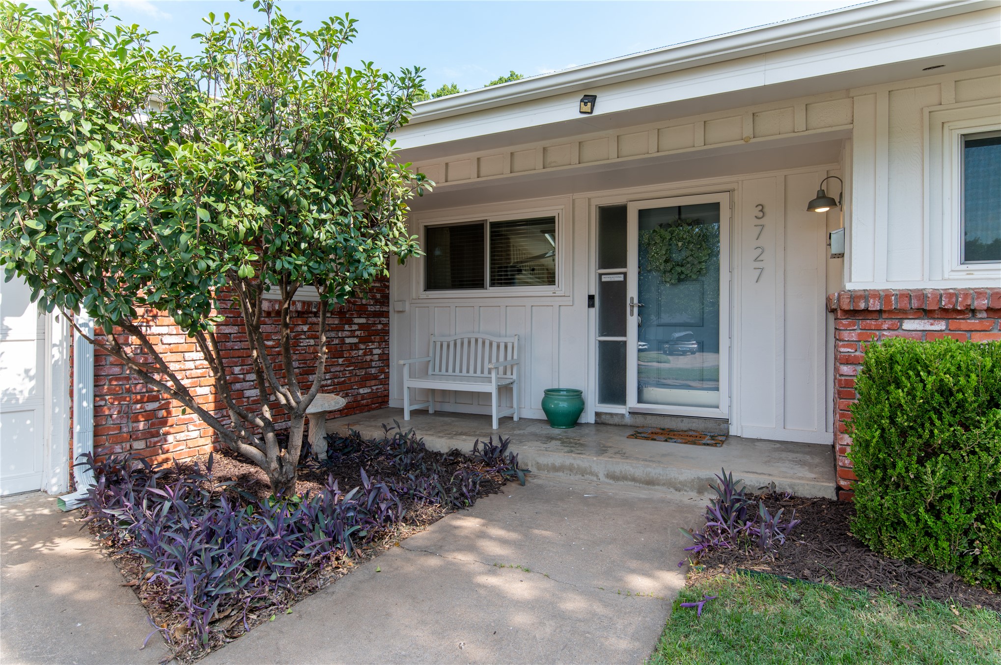 3727 E 56th Street