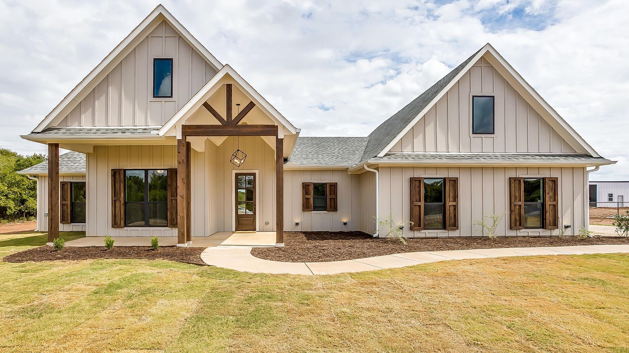 404 Adell Circle