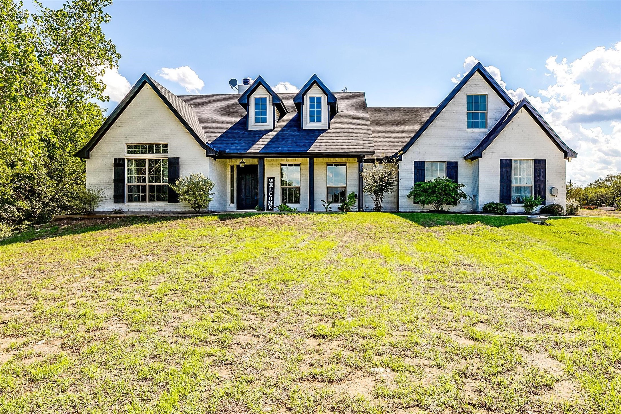 142 Lakeside Drive