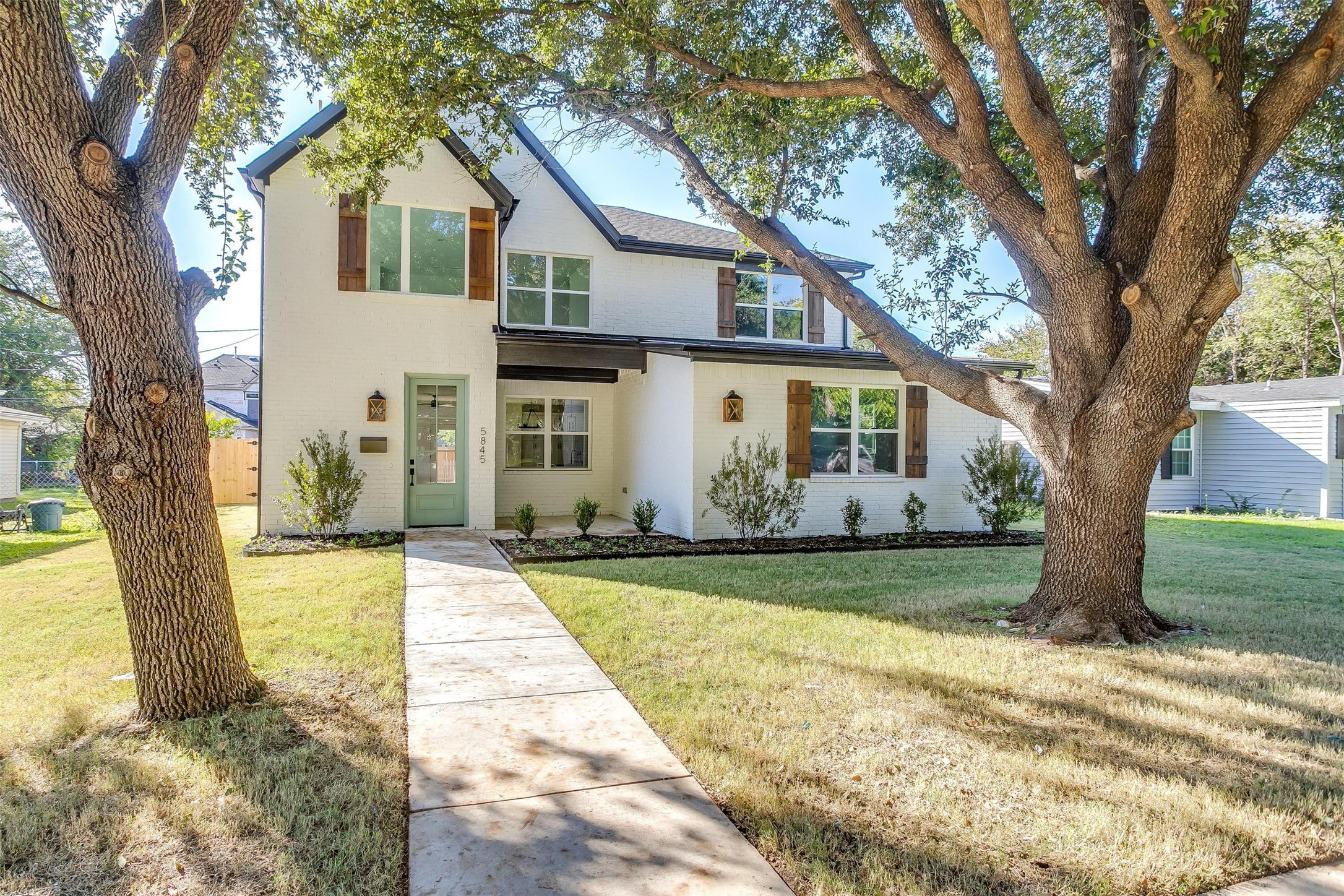 5845 Tracyne Drive