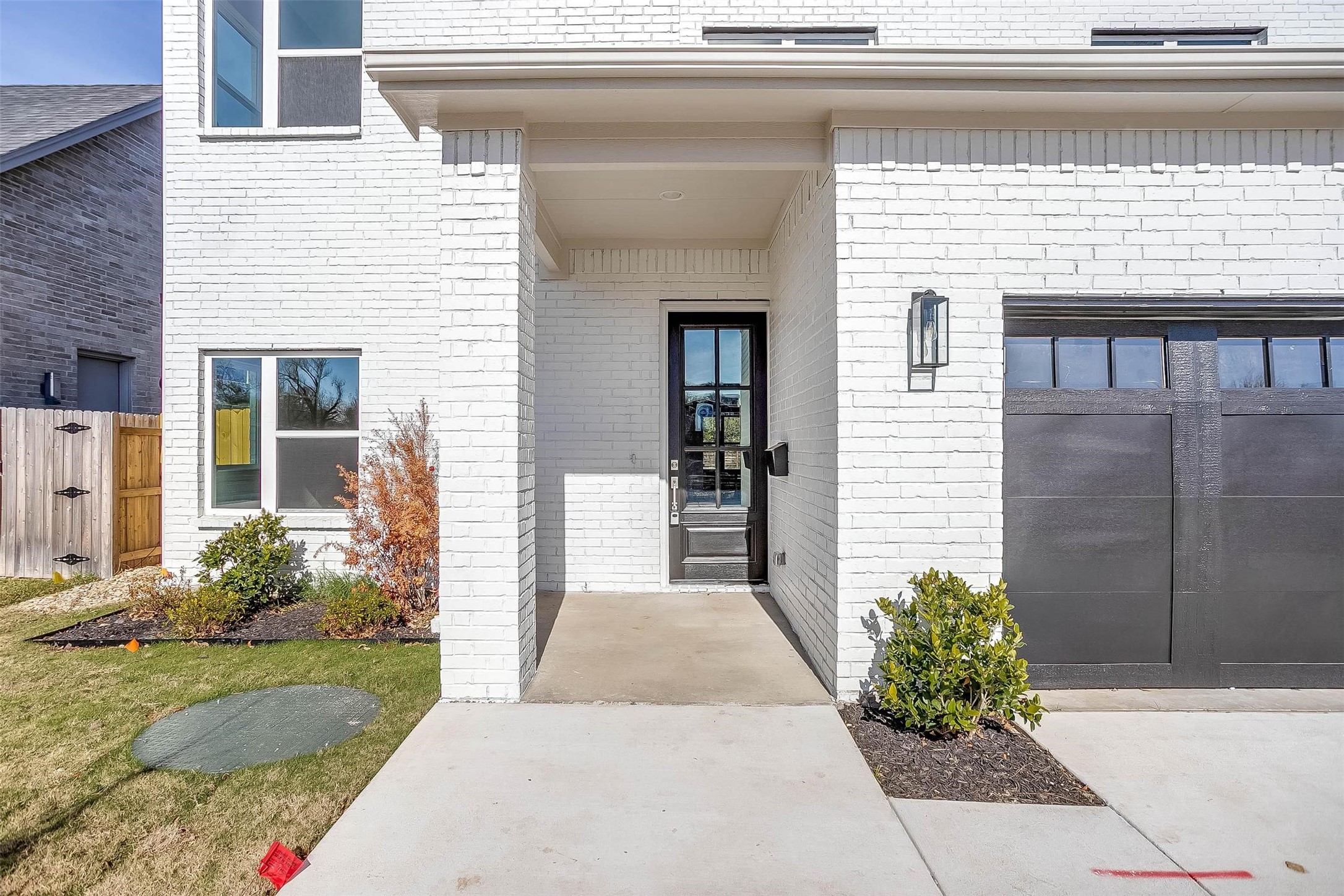5620 Oaks Lane