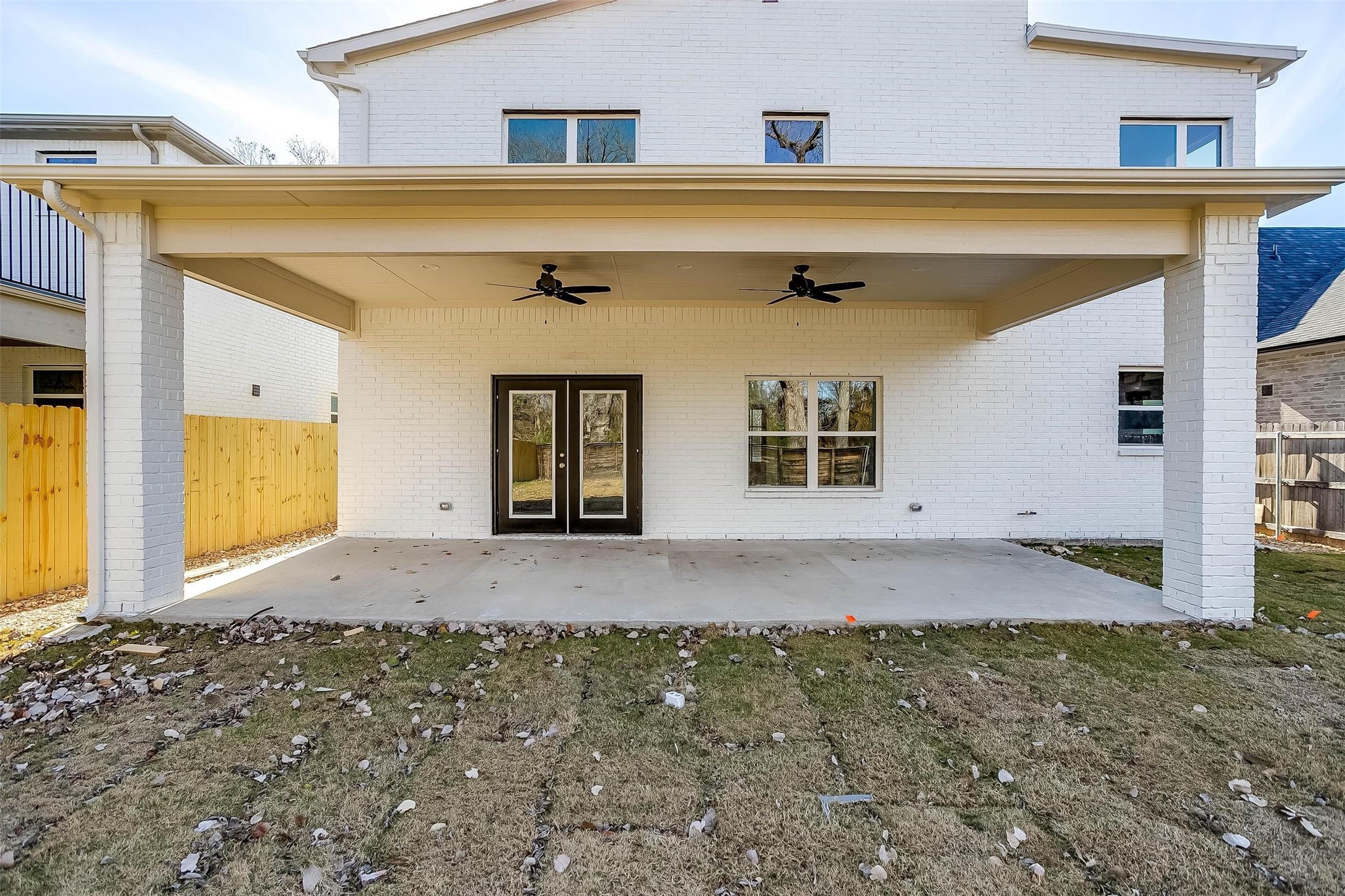 5620 Oaks Lane