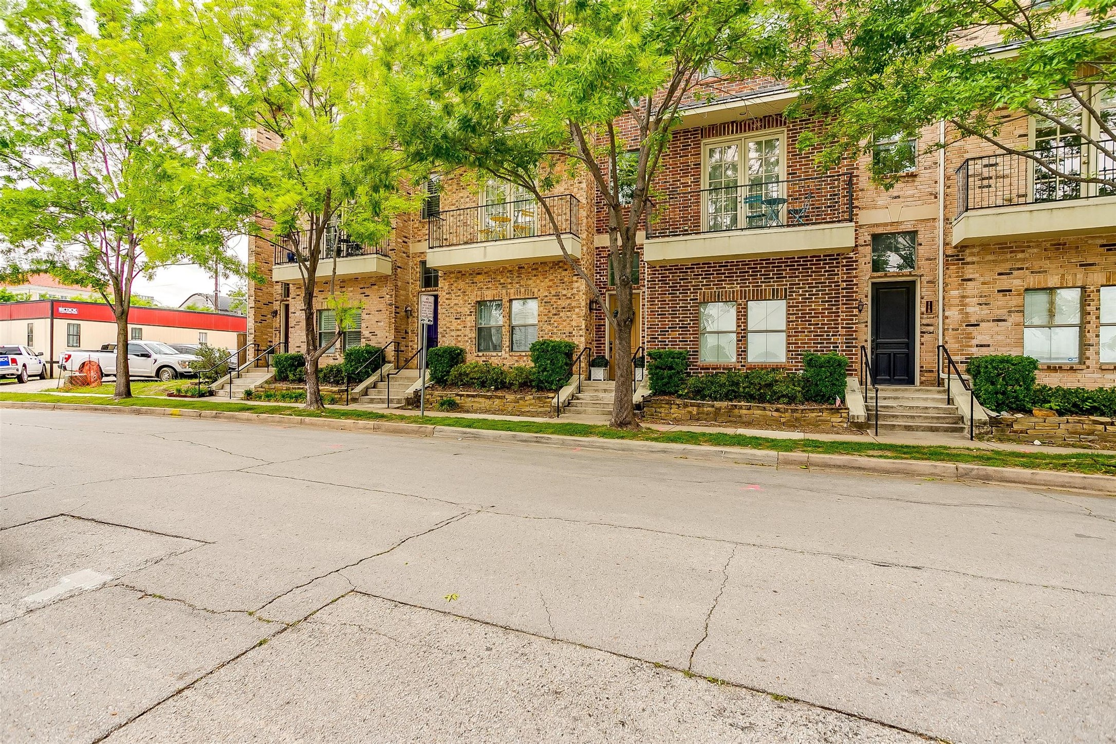 2816 Lubbock Avenue 122