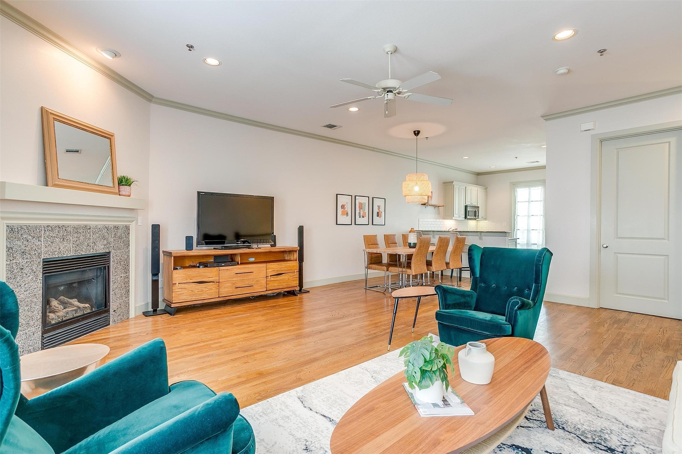 2816 Lubbock Avenue 122