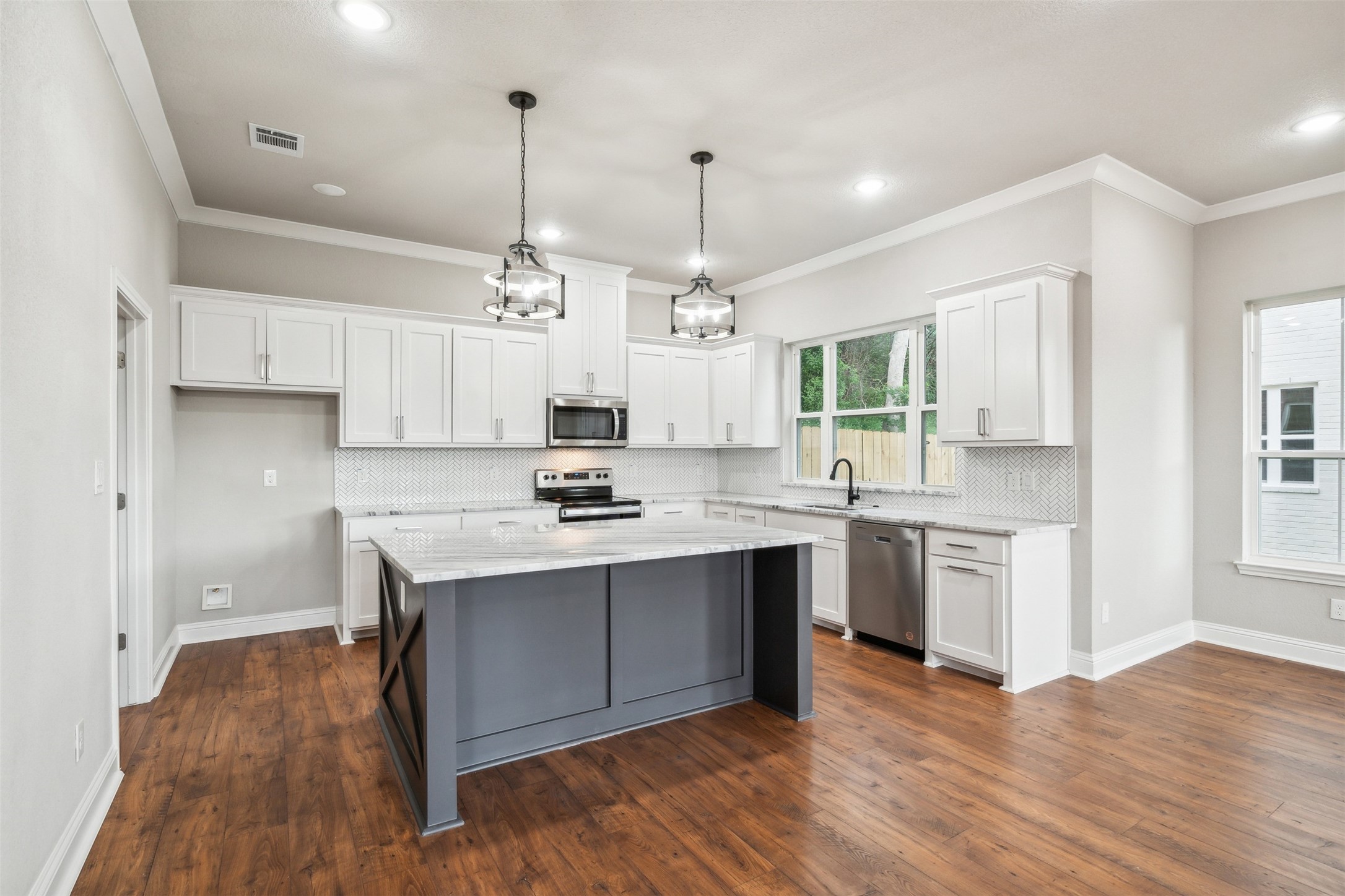 2618 Steepleridge Circle