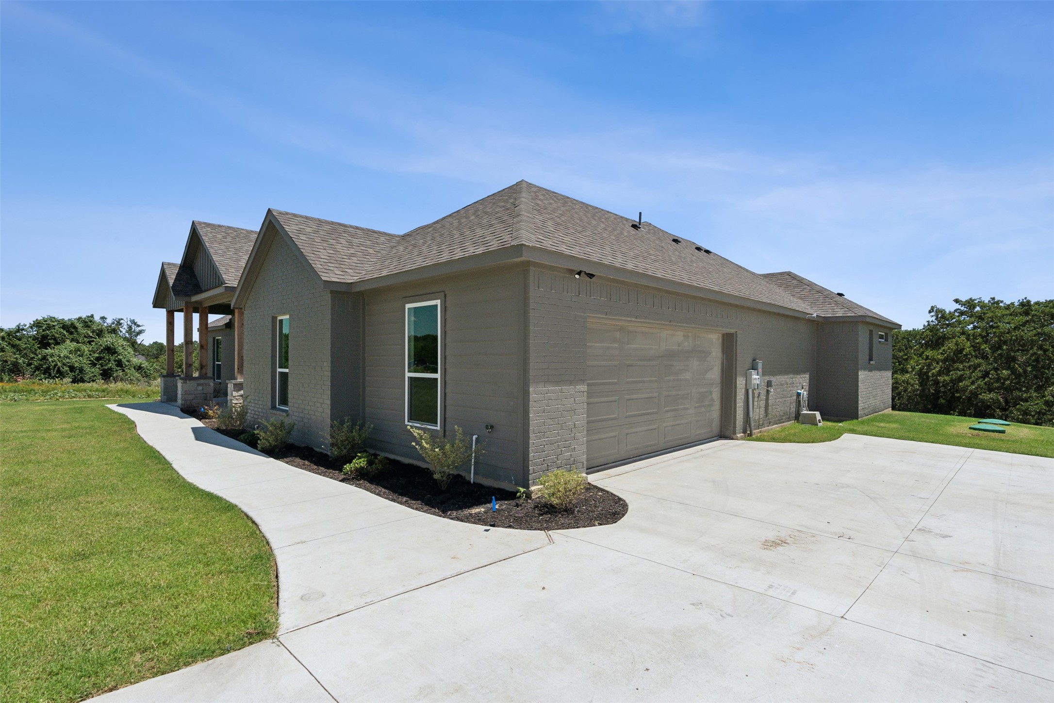 9016 Valley Oak Court
