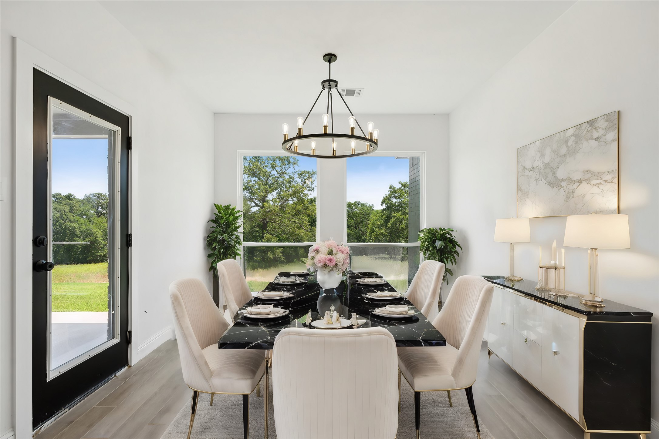 9016 Valley Oak Court