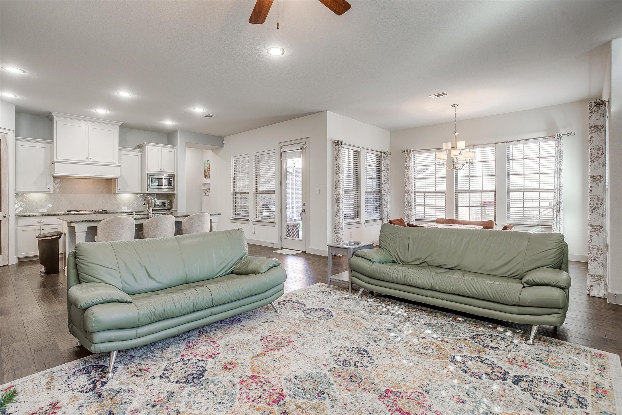 1416 French Violet Way