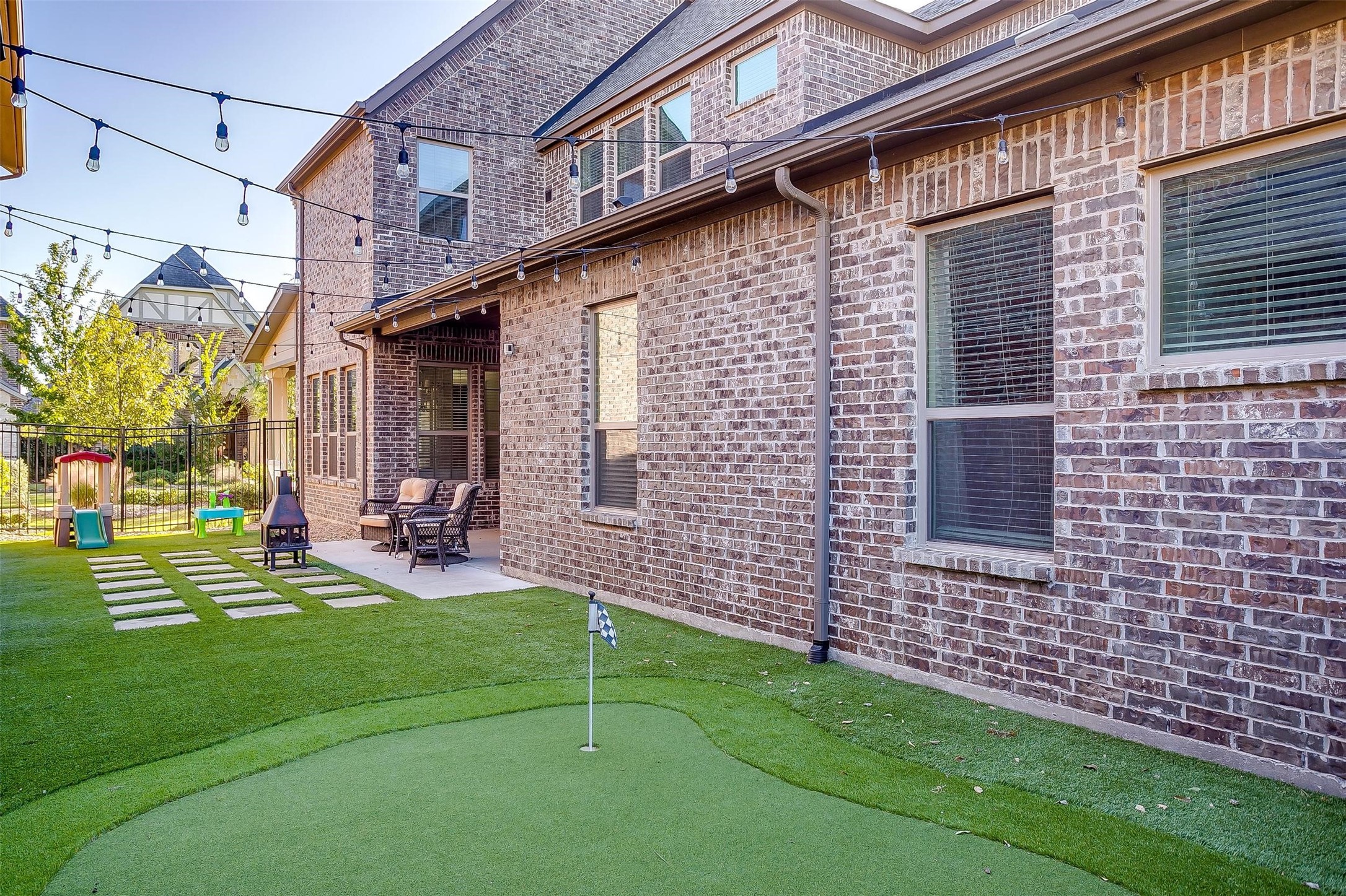 1416 French Violet Way