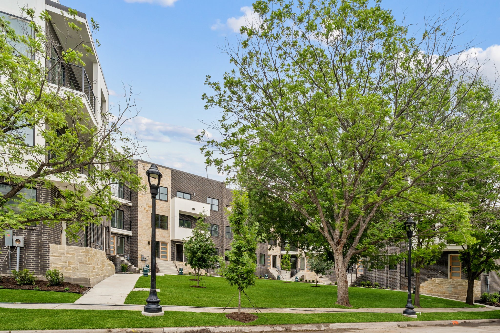 2727 Azalea Park Circle