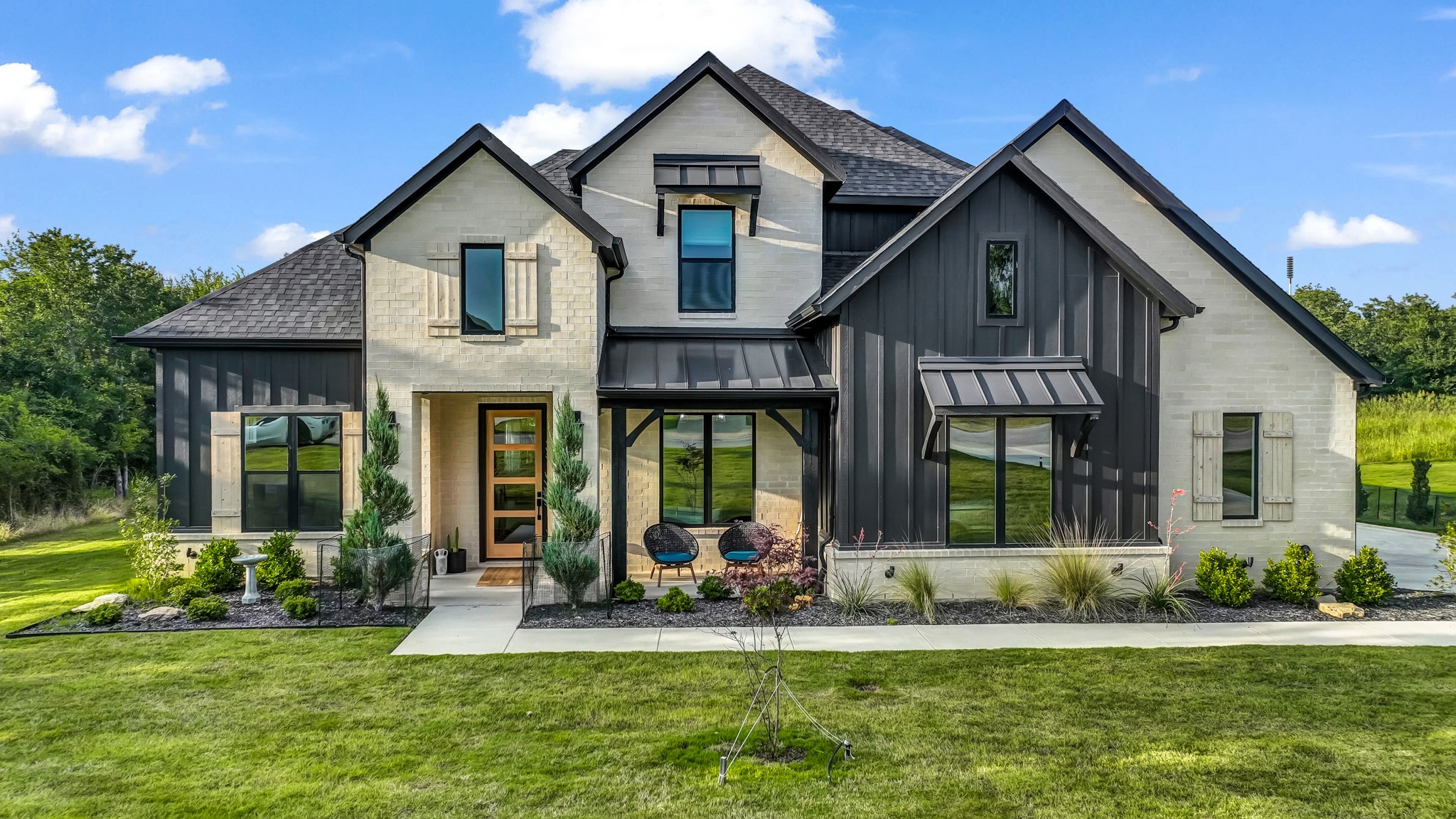 141 Lakeside Drive