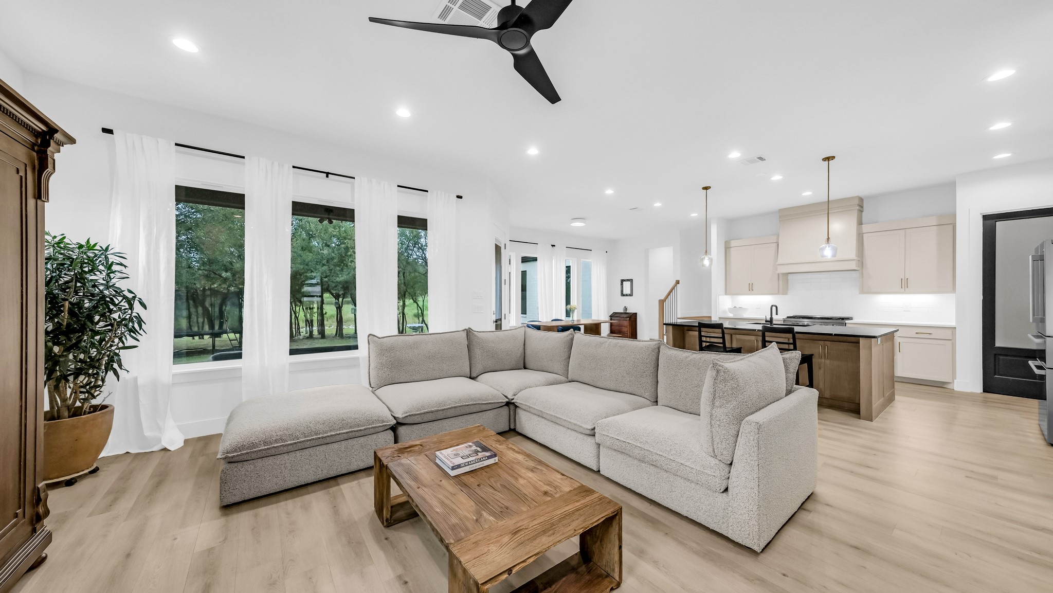 141 Lakeside Drive