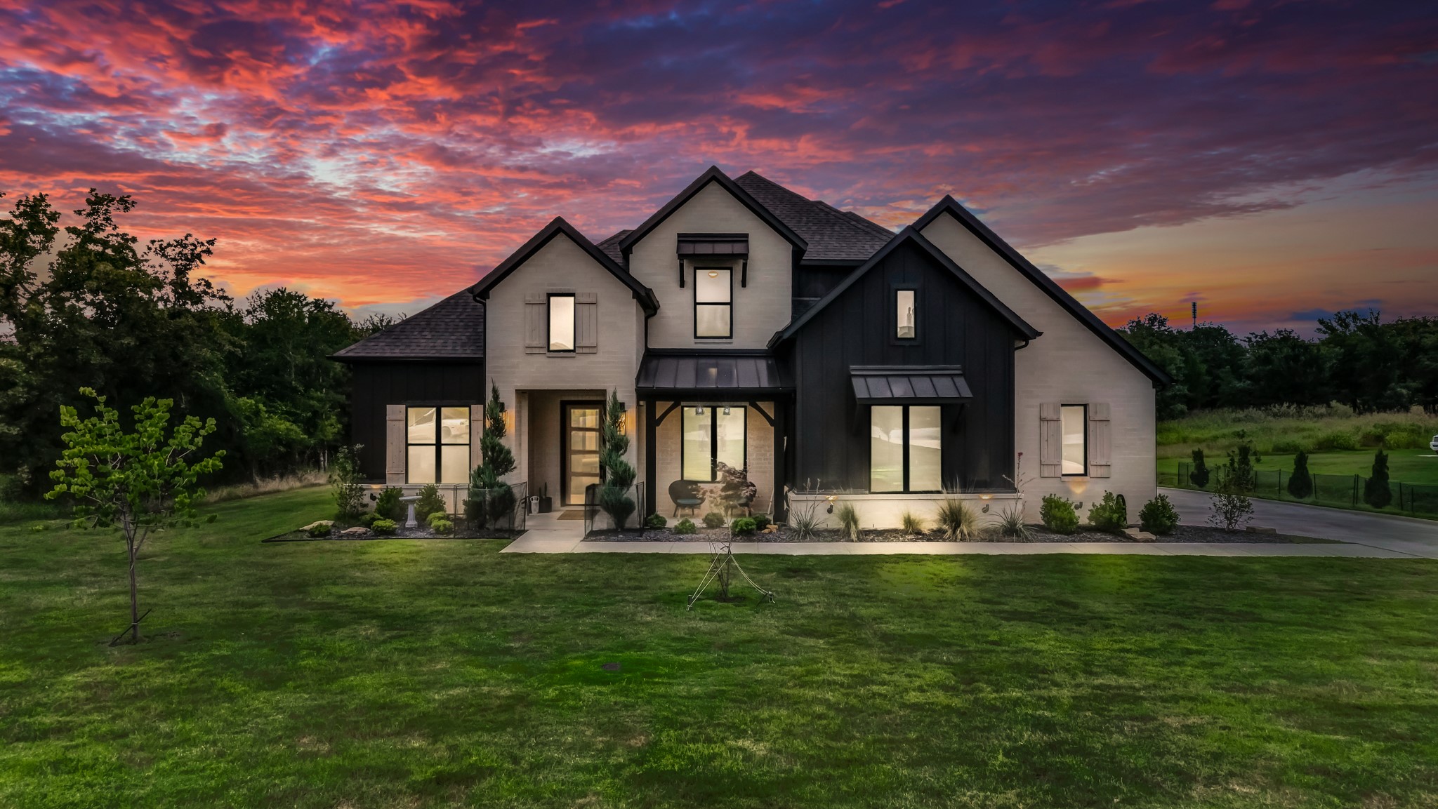 141 Lakeside Drive