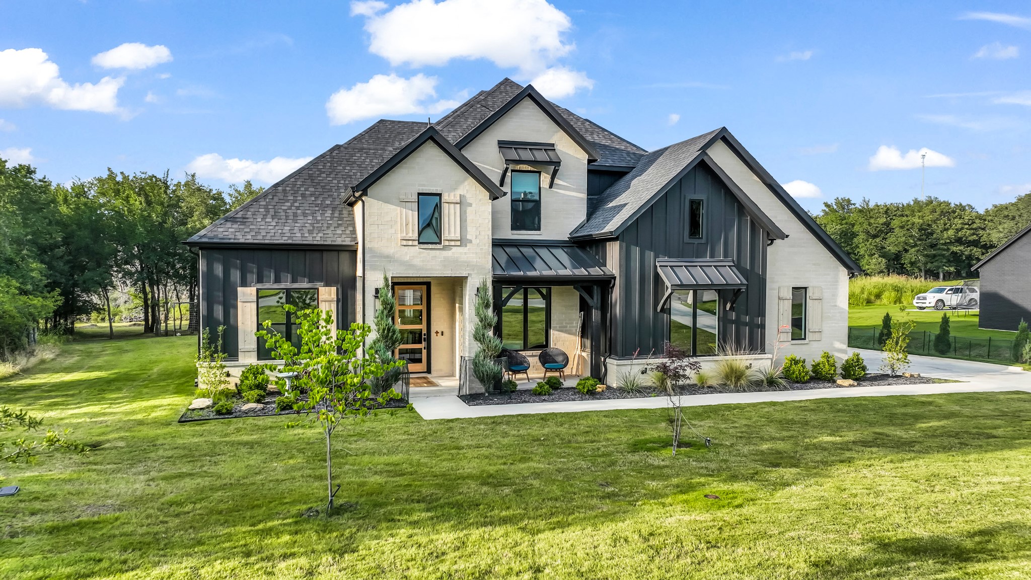 141 Lakeside Drive