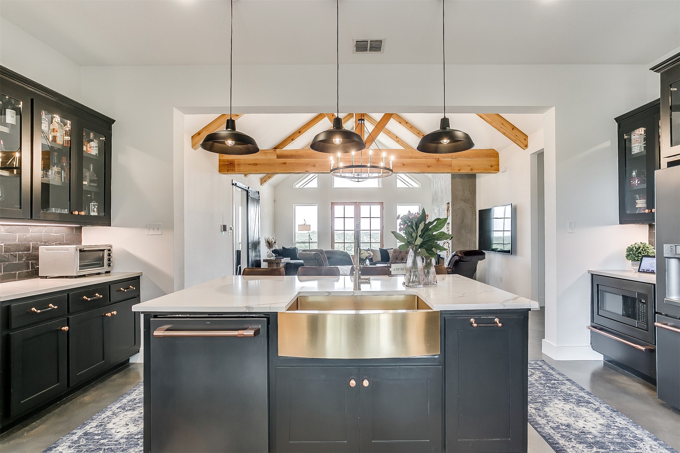 160 E Bluff Lane