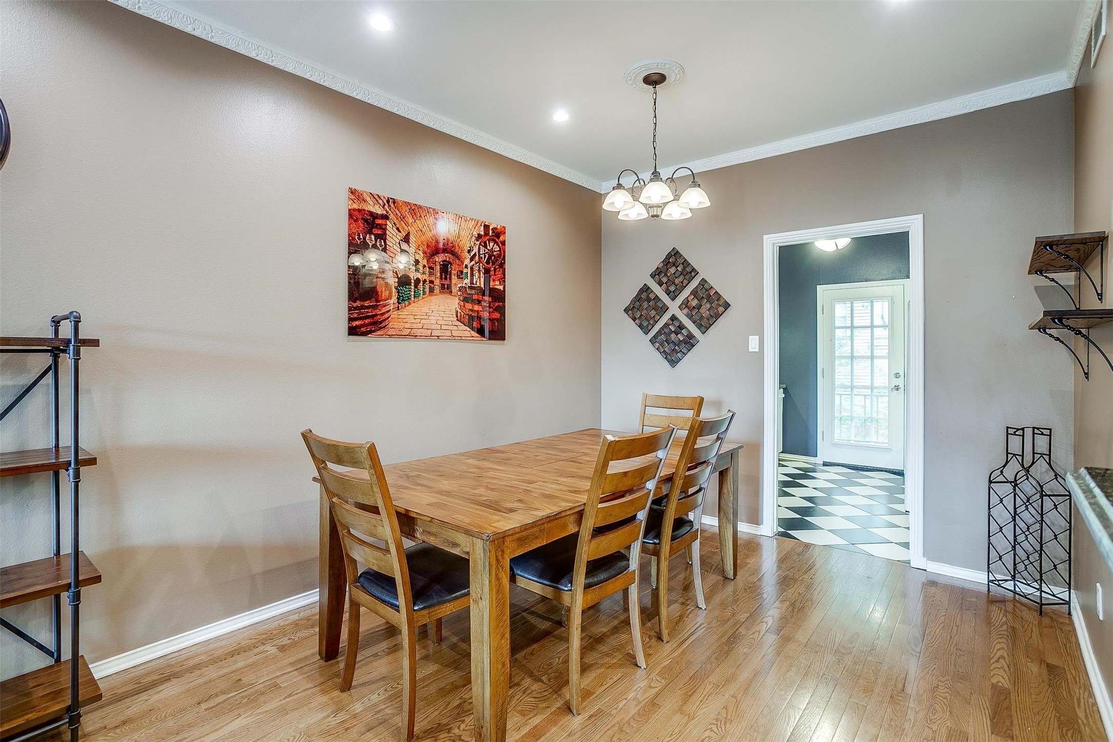 4312 Bellaire Drive S 225