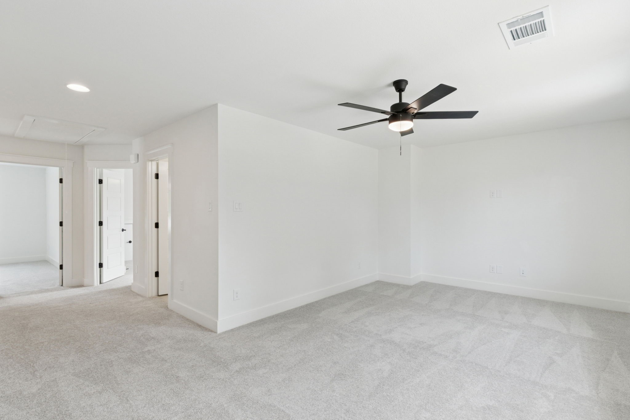 5849 Lyle Street