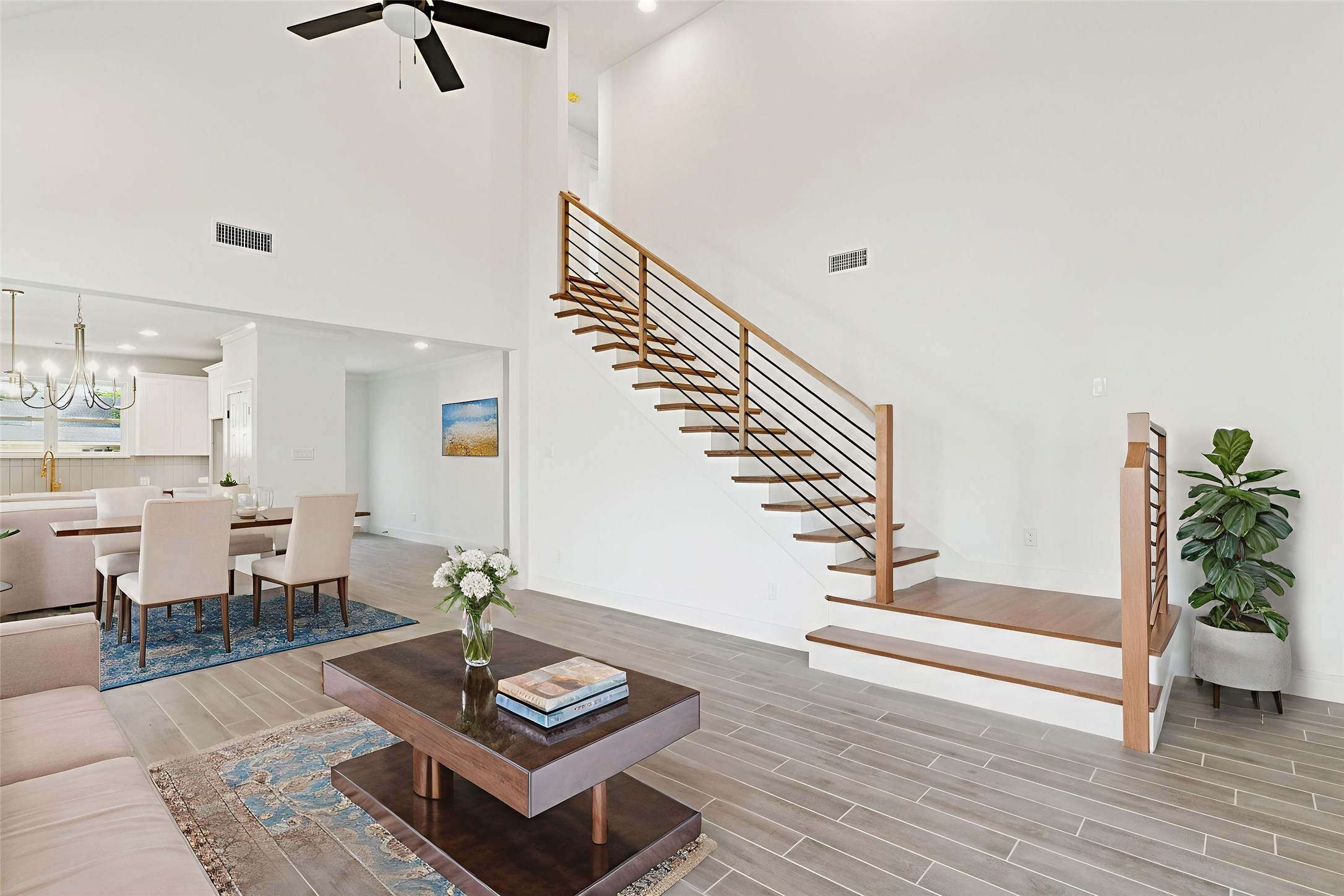 5849 Lyle Street