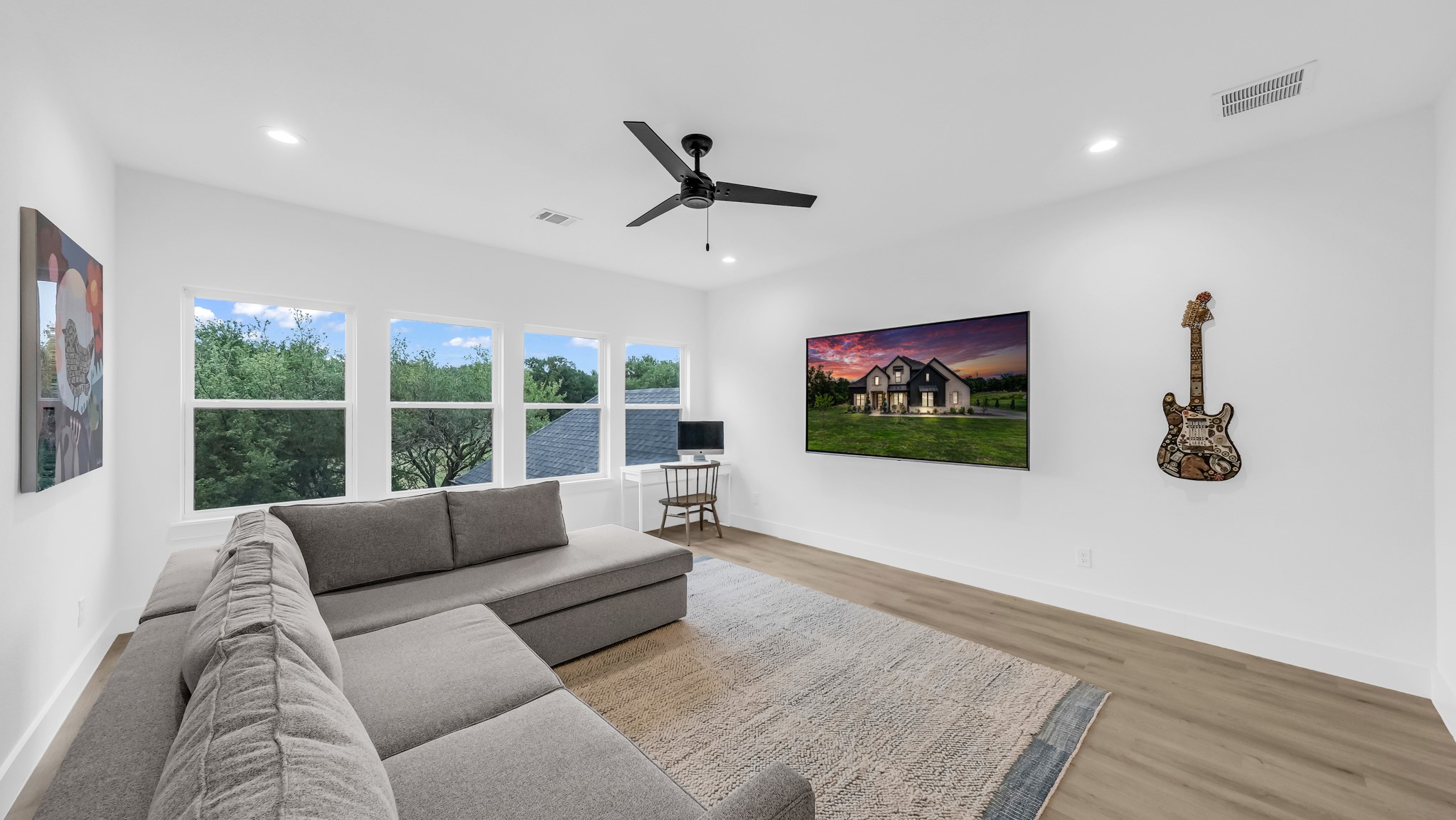 141 Lakeside Drive