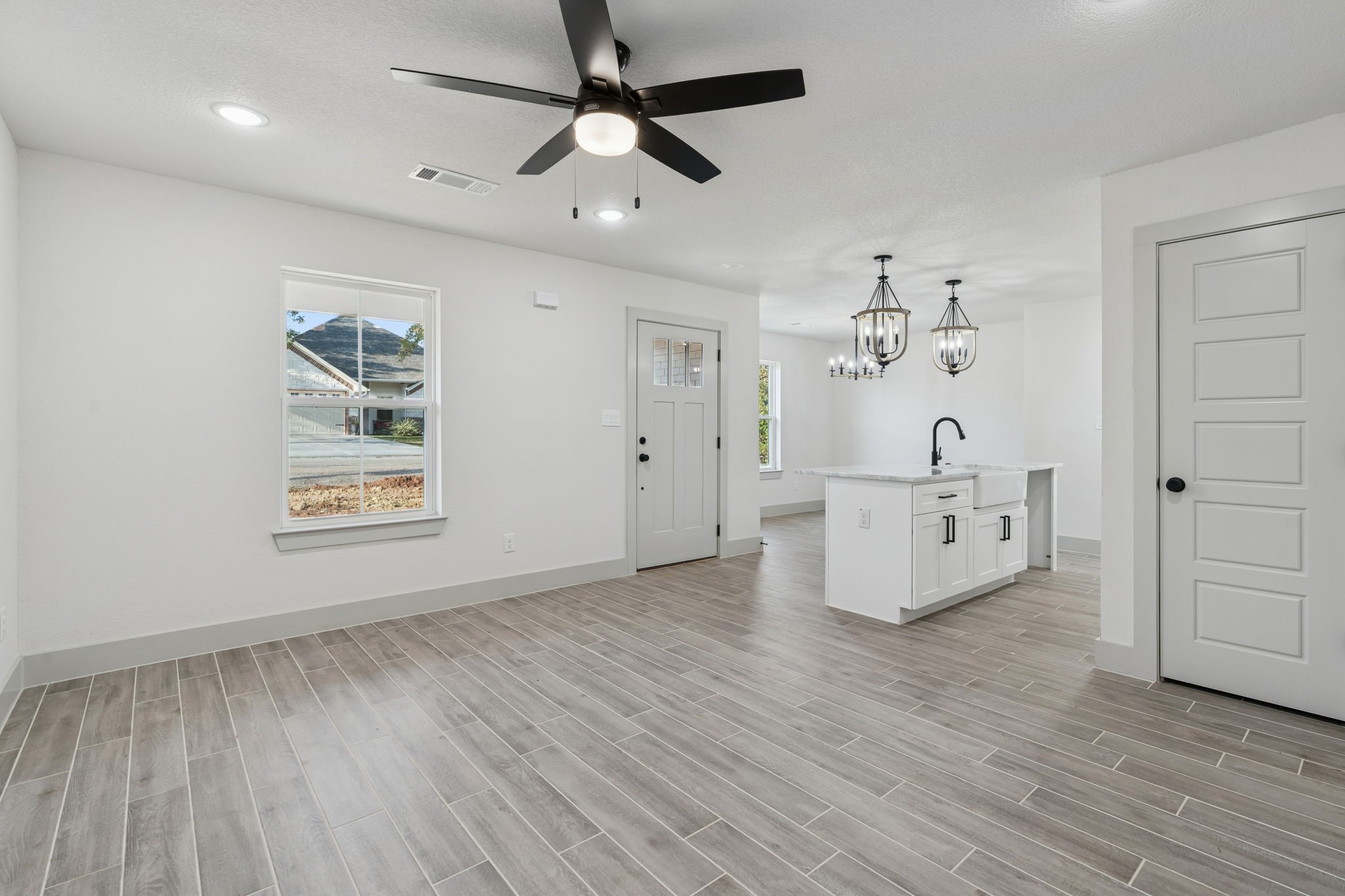 5637 Mesa Loop