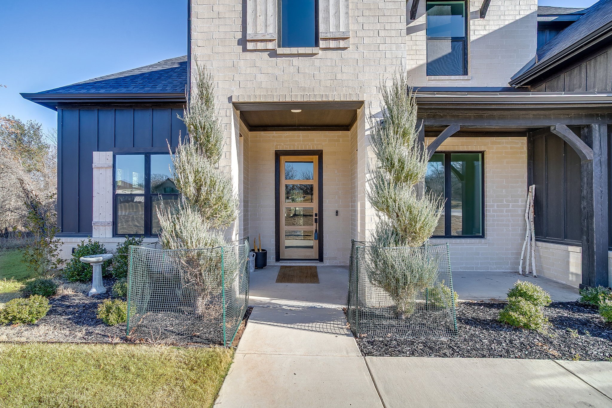 141 Lakeside Drive