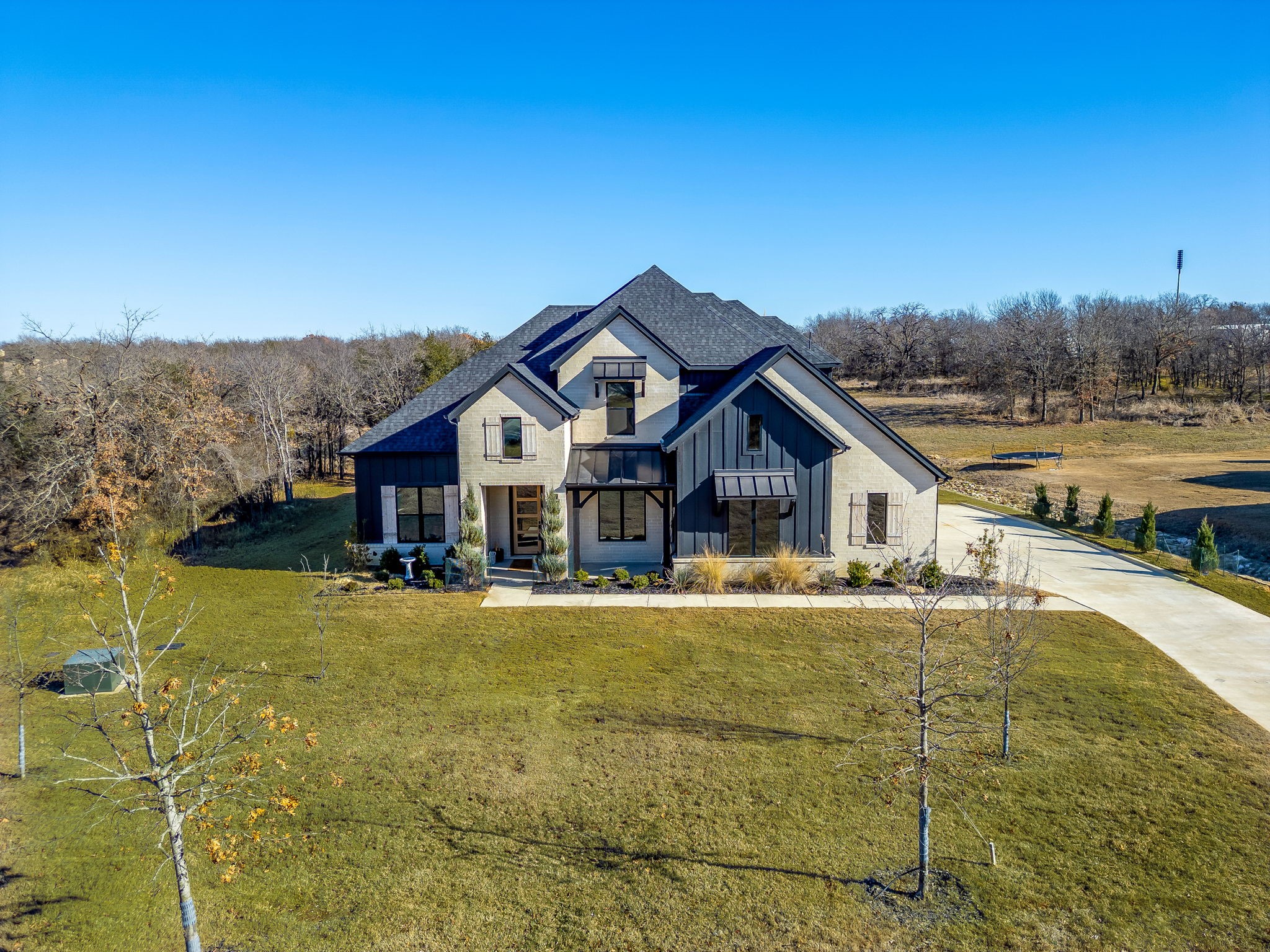 141 Lakeside Drive