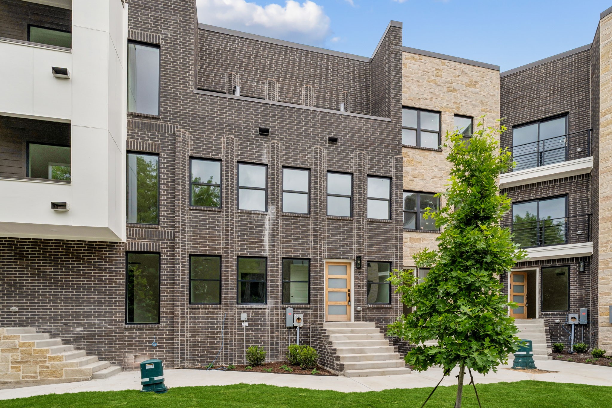 2725 Azalea Park Circle