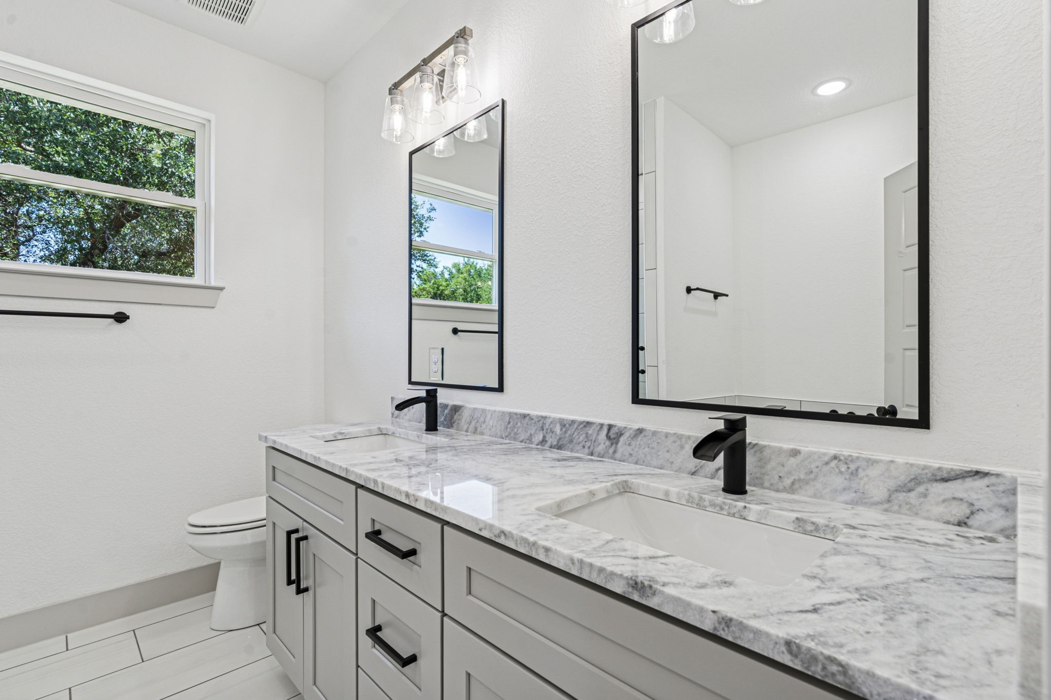 5012 Elizabeth Street