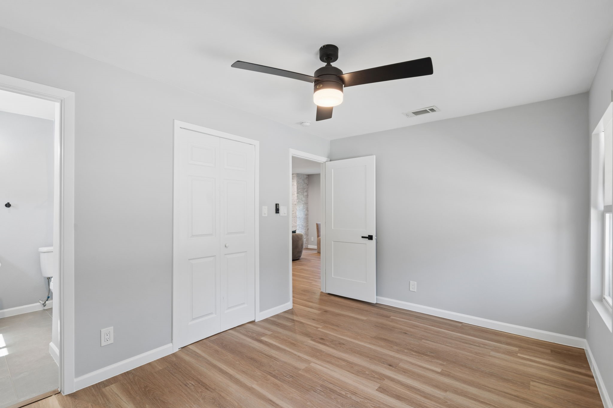 2728 Livingston Avenue