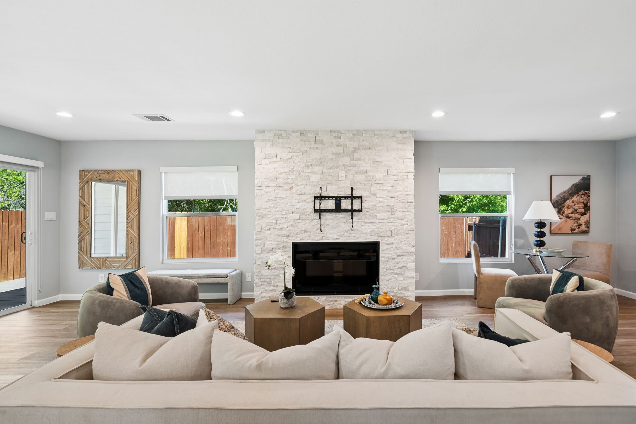 2728 Livingston Avenue