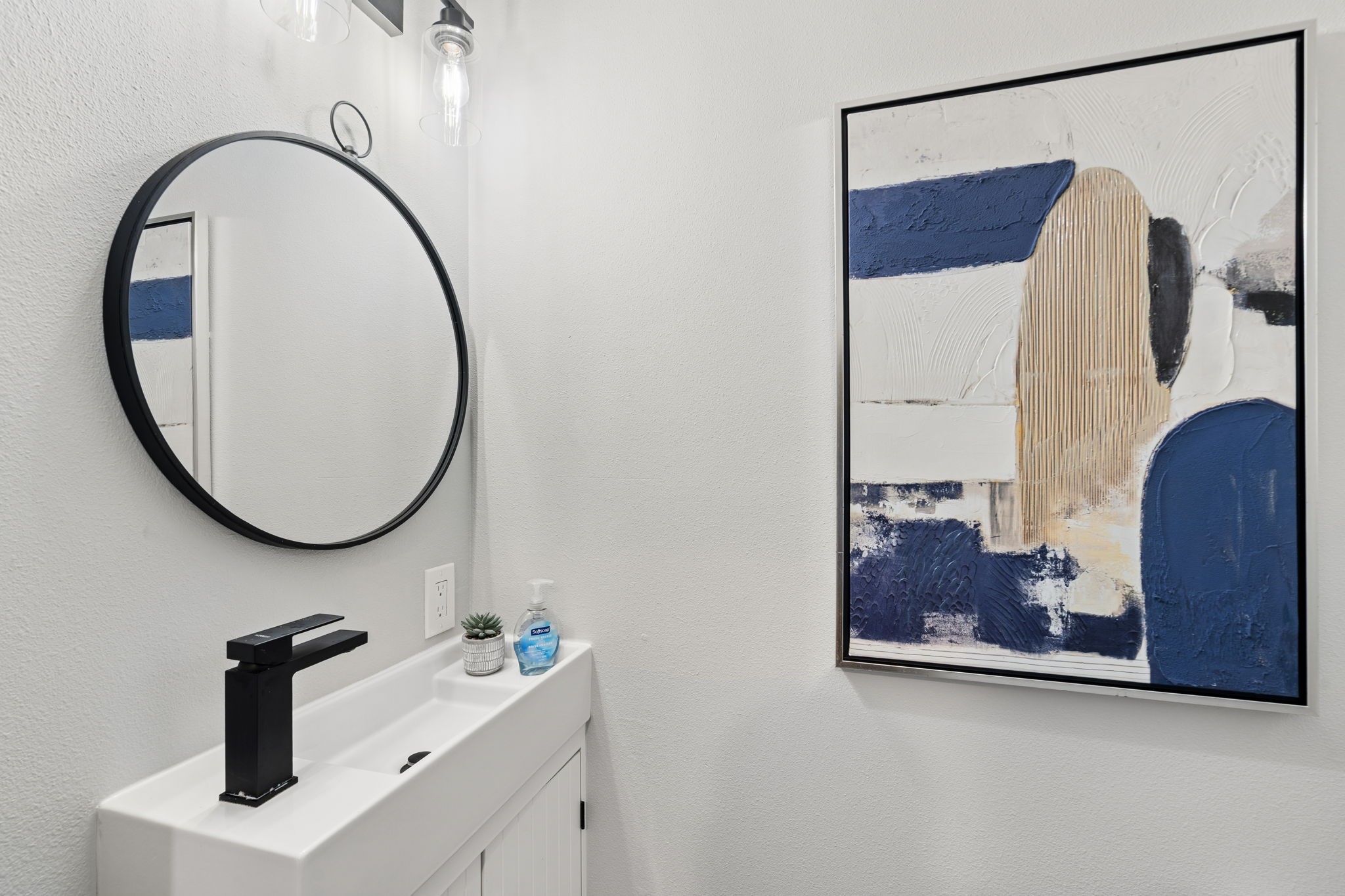 2728 Livingston Avenue