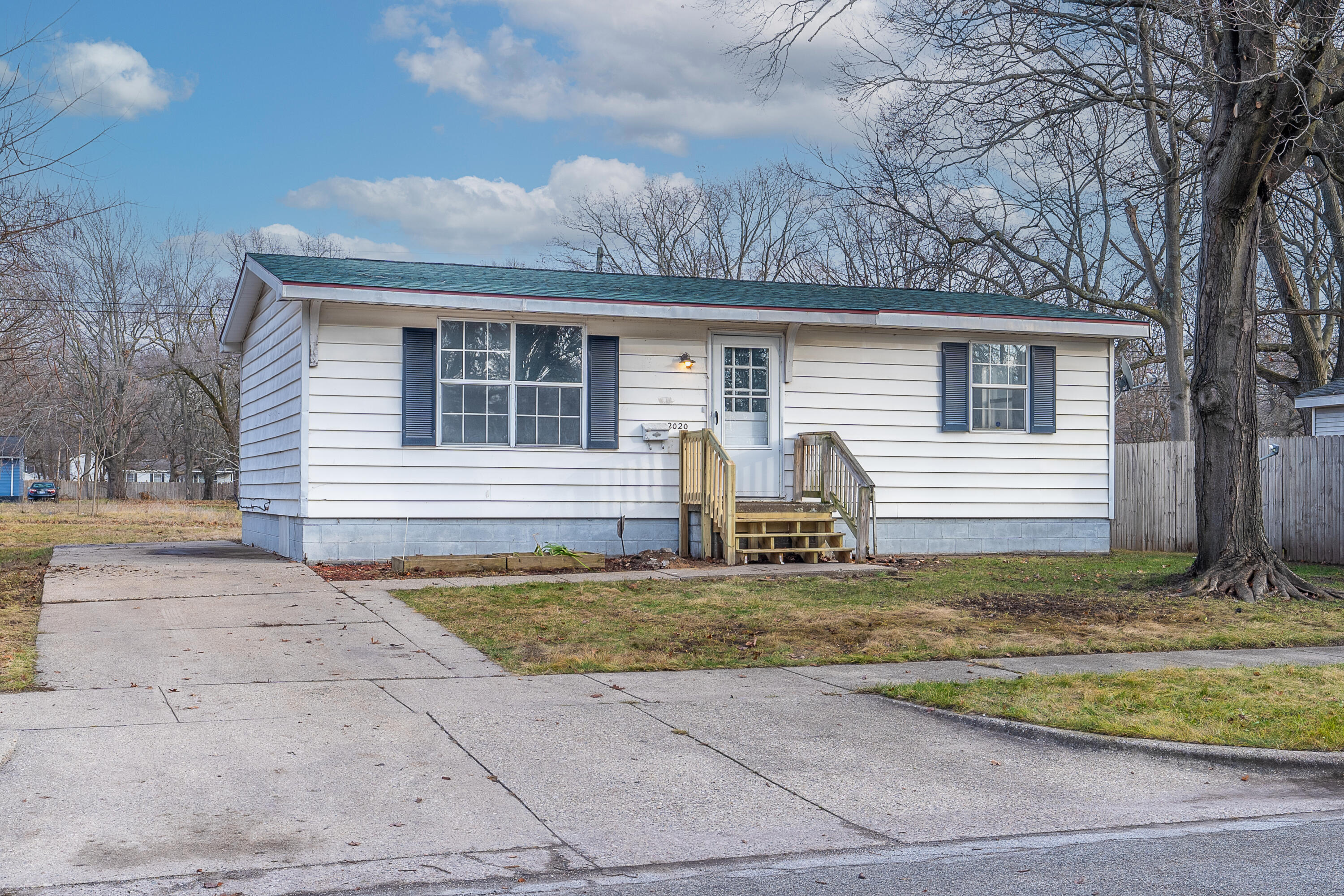 2020 Manz Street