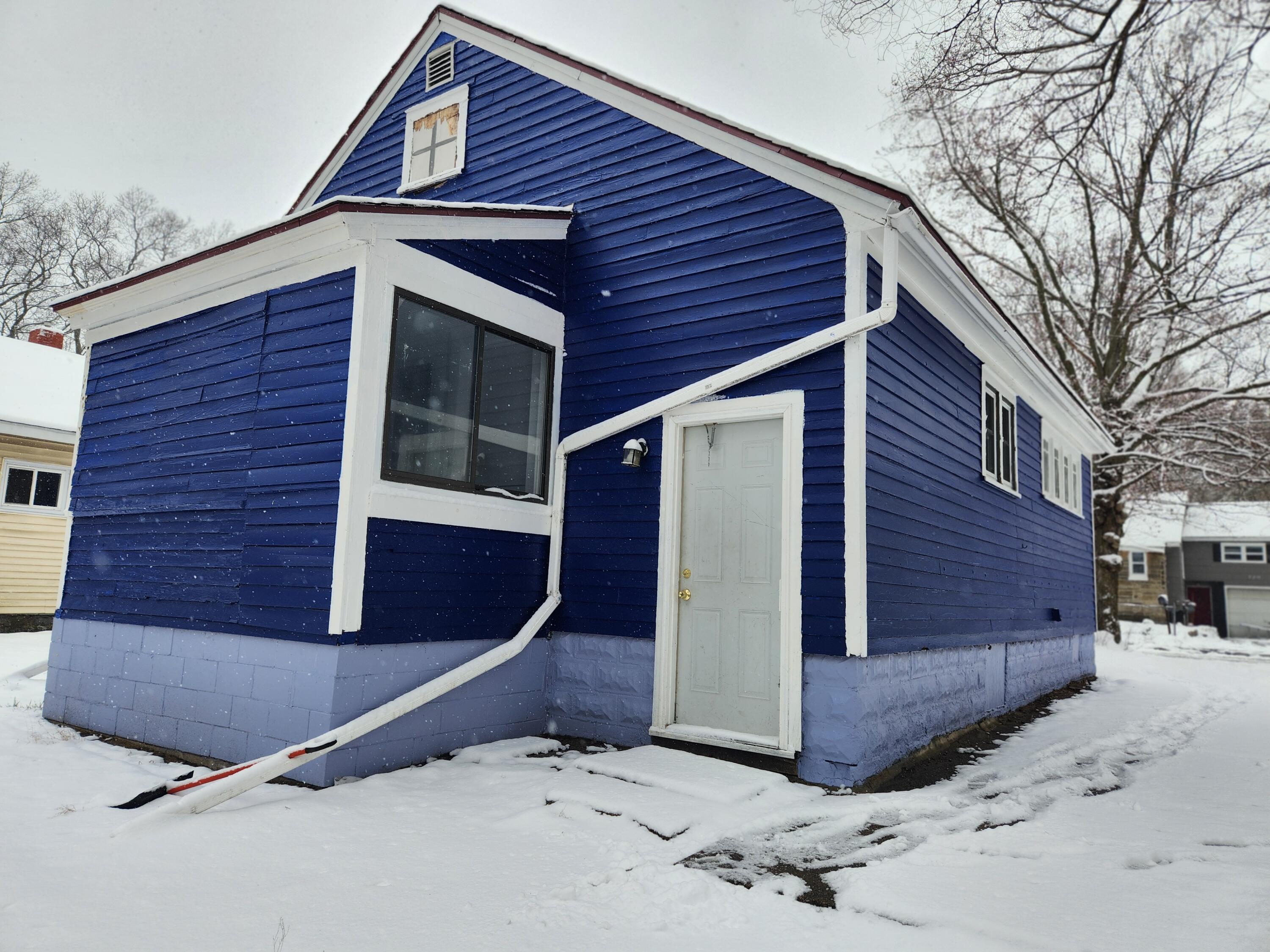 721 Marcoux Avenue