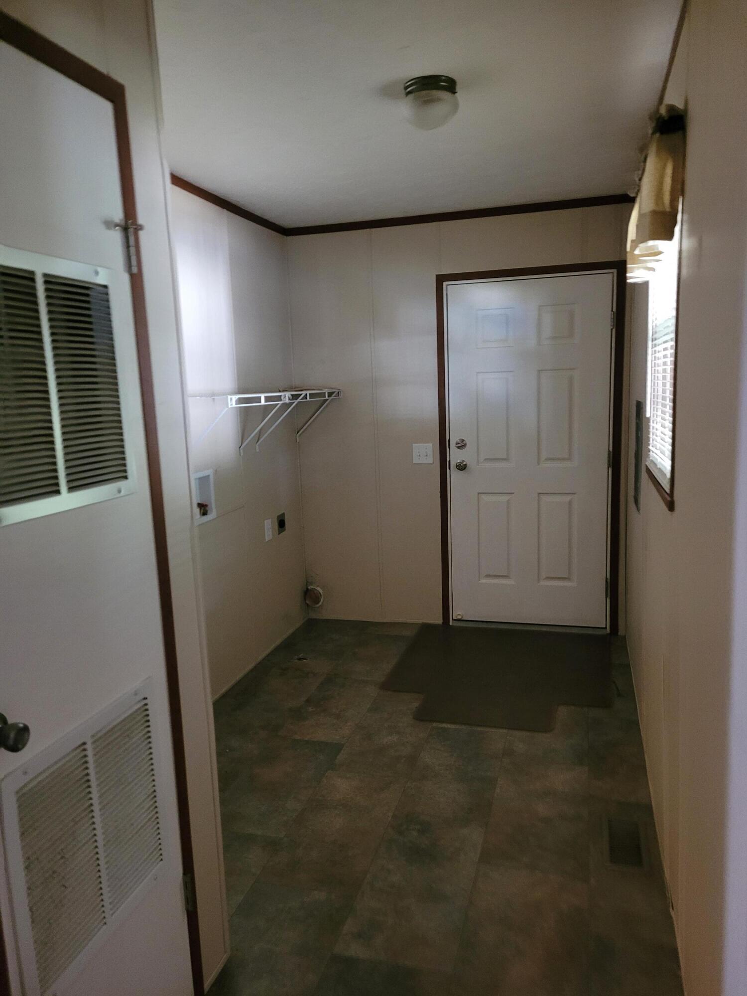 4059 Crestview Lane