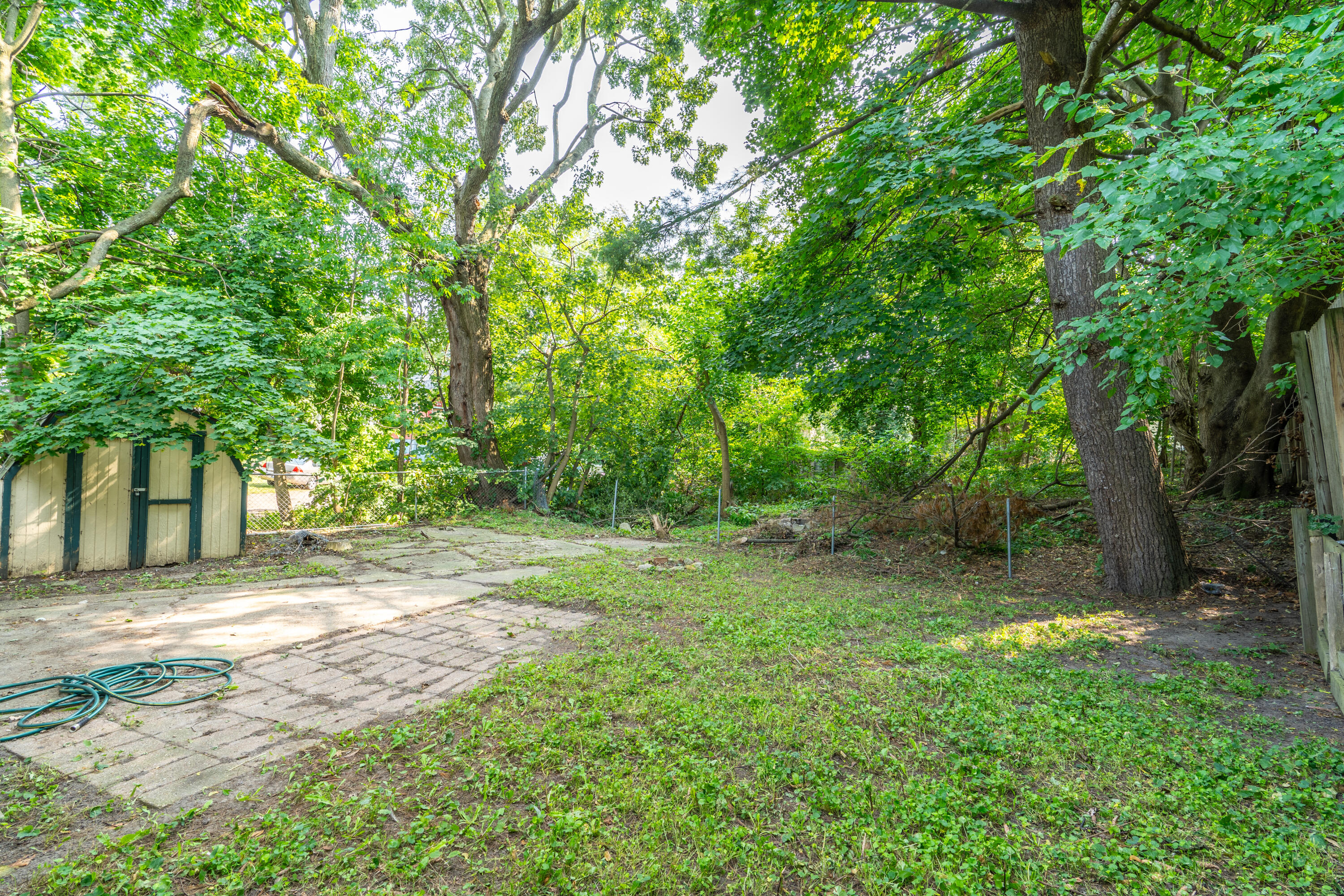 901 W Grand Avenue