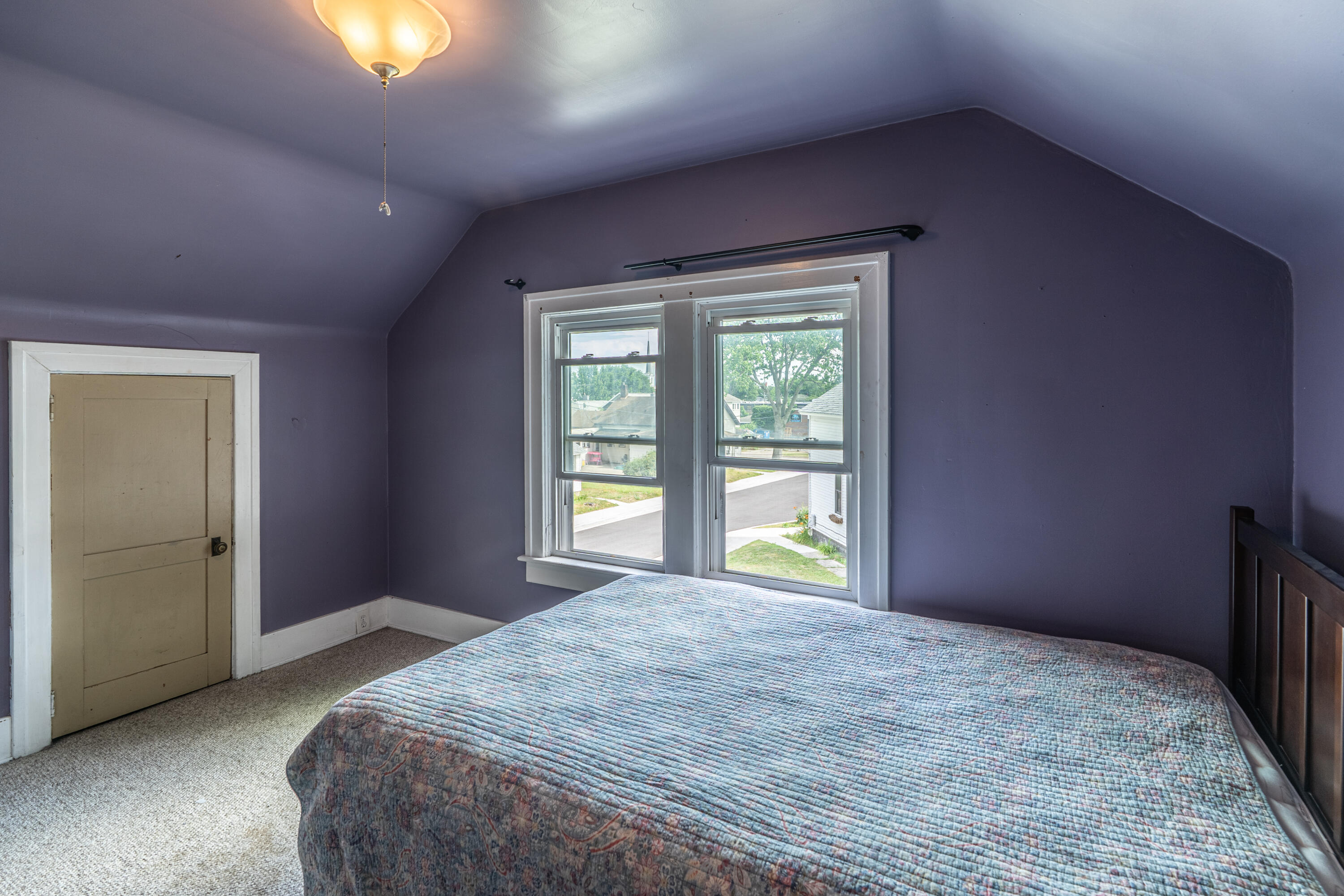 1069 2nd Street