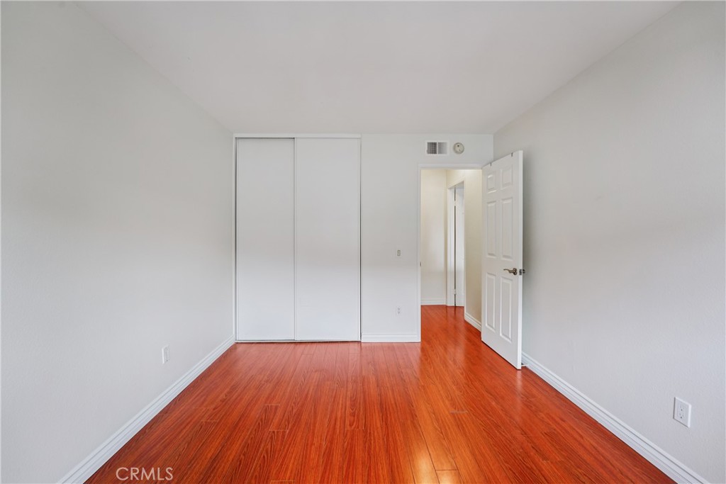 222 W Grove Street 4
