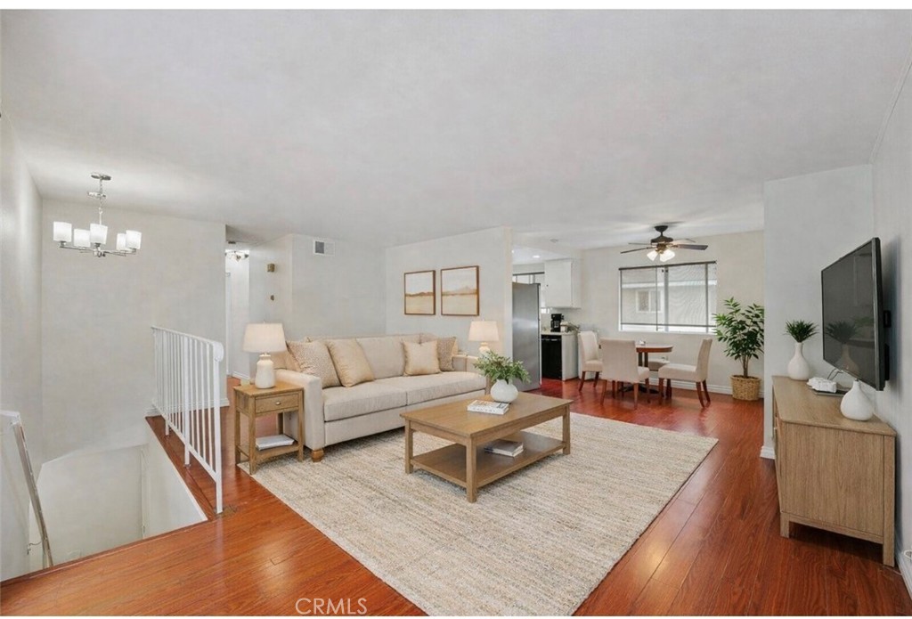222 W Grove Street 4