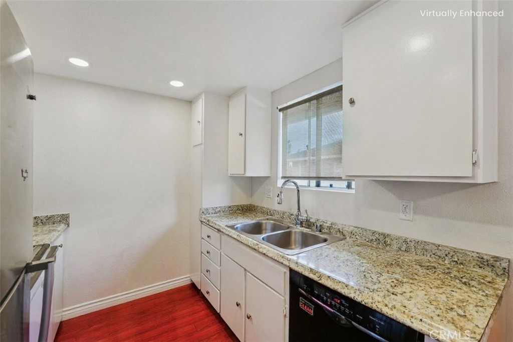 222 W Grove Street 4