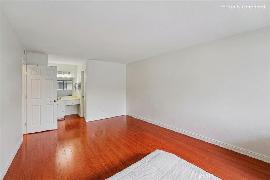 222 W Grove Street 4